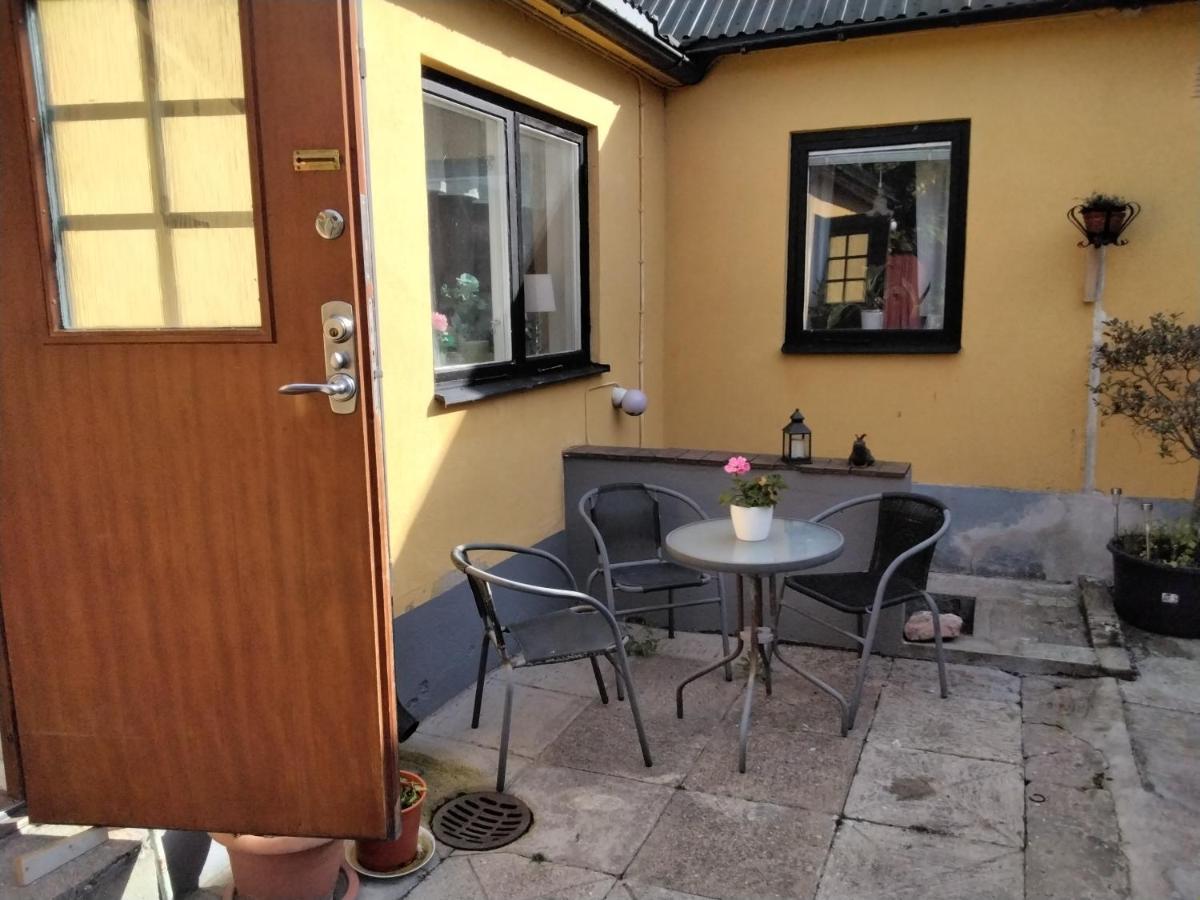 Bo I Trelleborg Apartment Bagian luar foto