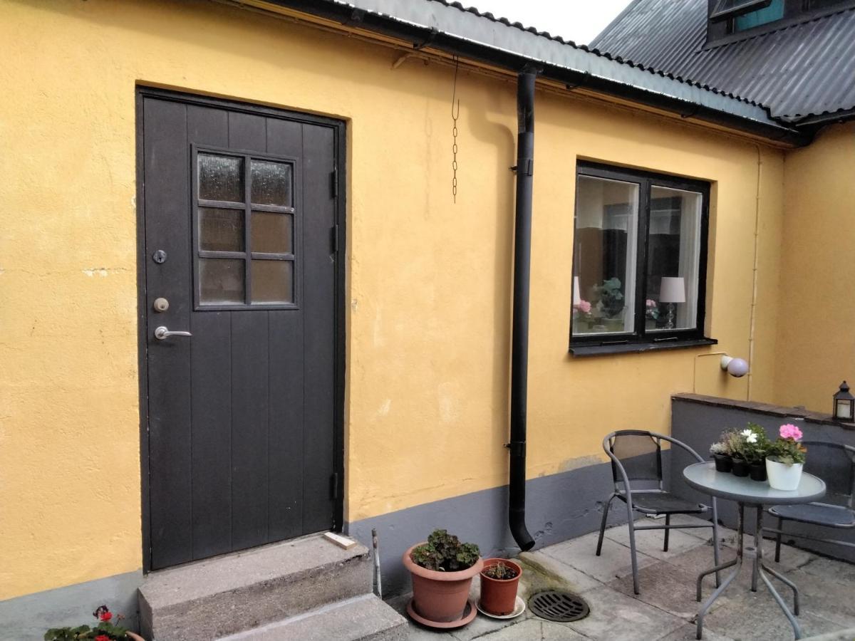 Bo I Trelleborg Apartment Bagian luar foto